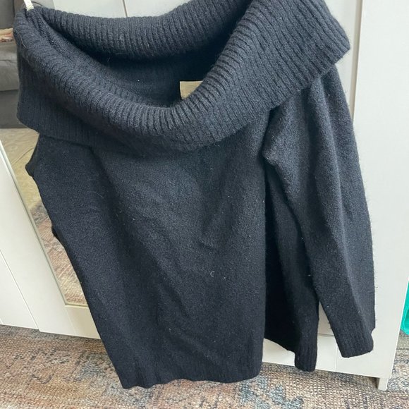Artizia Wilfred Free Wool Off the Shoulder Sweater M - Picture 2 of 3